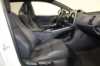 Toyota bZ4X, 118 kW, electric, four-wheel drive