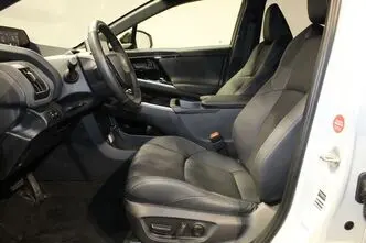 Toyota bZ4X, 118 kW, electric, four-wheel drive