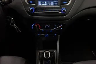 Hyundai i20, 1.2, 55 kW, бензин, механическая, передний привод