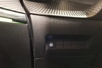 Peugeot 2008, 1.2, 96 kW, bensiin, automaat, esivedu