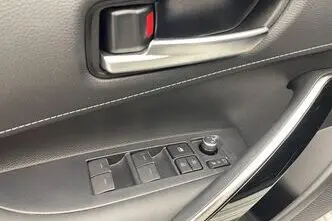 Toyota Corolla, 1.8, 72 kW, hübriid, automaat, esivedu