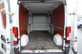 Peugeot Boxer, 2.2, 96 kW, diesel, manual, front-wheel drive