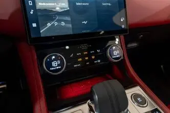 Jaguar F-Pace, 3.0, 221 kW, hübriid, automaat, nelikvedu
