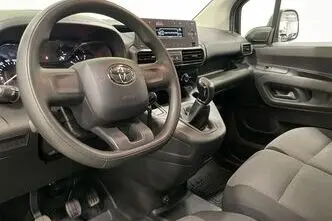 Toyota Proace City, 1.5, 75 kW, diesel, manual, front-wheel drive