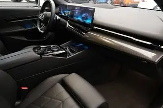 BMW 520, 2.0, 145 kW, hibrīds, automātiskā, pilnpiedziņa