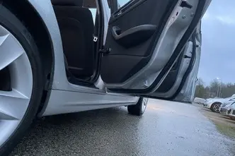 BMW 320, 2.0, 110 kW, дизель, механическая, задний привод