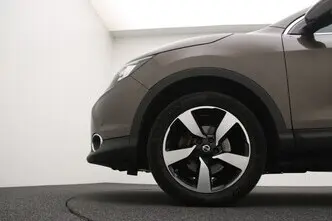 Nissan Qashqai, 1.6, 120 kW, petrol, manual, front-wheel drive