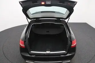 Mercedes-Benz C 180, 1.6, 85 kW, diesel, automatic, rear-wheel drive