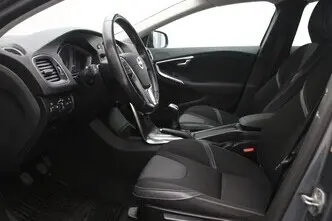 Volvo V40, 2.0, 88 kW, diesel, manual, front-wheel drive
