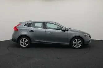 Volvo V40, 2.0, 88 kW, diesel, manual, front-wheel drive