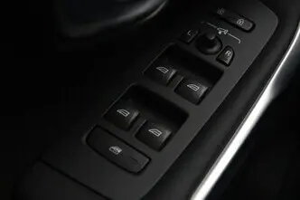 Volvo V40, 2.0, 88 kW, diesel, manual, front-wheel drive