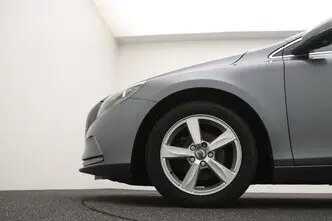 Volvo V40, 2.0, 88 kW, diesel, manual, front-wheel drive