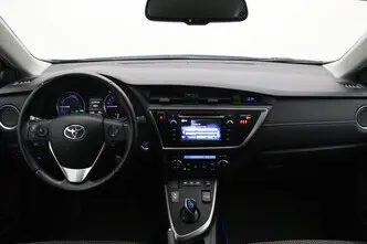 Toyota Auris, 1.8, 73 kW, hybrid, automatic, front-wheel drive