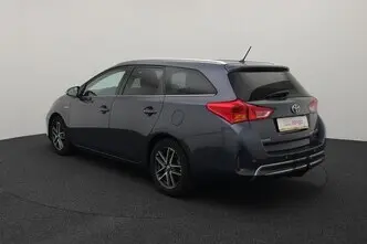 Toyota Auris, 1.8, 73 kW, hybrid, automatic, front-wheel drive