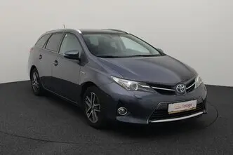 Toyota Auris, 1.8, 73 kW, hybrid, automatic, front-wheel drive