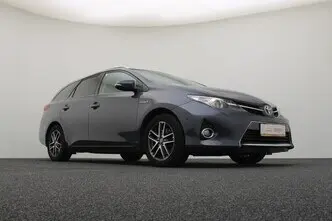 Toyota Auris, 1.8, 73 kW, hybrid, automatic, front-wheel drive