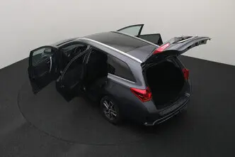 Toyota Auris, 1.8, 73 kW, hybrid, automatic, front-wheel drive