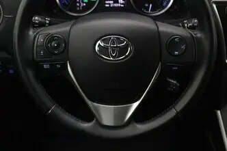 Toyota Auris, 1.8, 73 kW, hybrid, automatic, front-wheel drive