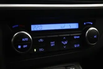 Toyota Auris, 1.8, 73 kW, hybrid, automatic, front-wheel drive