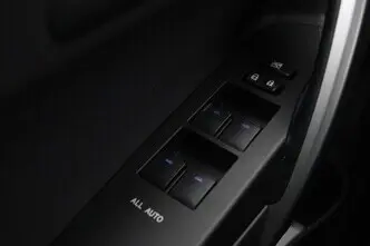 Toyota Auris, 1.8, 73 kW, hybrid, automatic, front-wheel drive