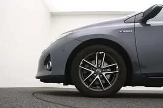 Toyota Auris, 1.8, 73 kW, hybrid, automatic, front-wheel drive
