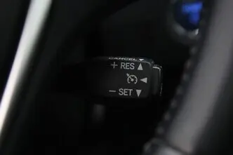 Toyota Auris, 1.8, 73 kW, hybrid, automatic, front-wheel drive