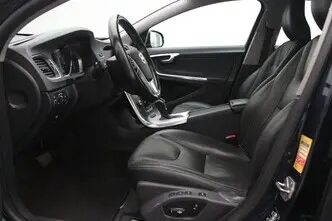 Volvo V60, 2.4, 158 kW, plug-in hybrid, automatic, four-wheel drive