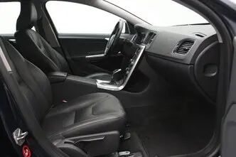 Volvo V60, 2.4, 158 kW, plug-in hybrid, automatic, four-wheel drive