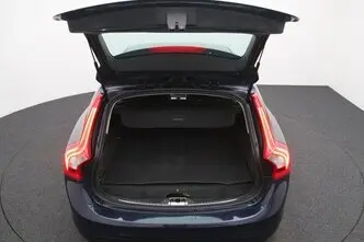 Volvo V60, 2.4, 158 kW, plug-in hybrid, automatic, four-wheel drive