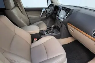 Toyota Land Cruiser, 2.8, 150 kW, дизель, автомат, полный привод