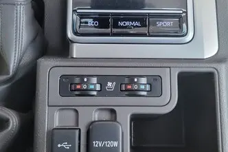 Toyota Land Cruiser, 2.8, 150 kW, дизель, автомат, полный привод