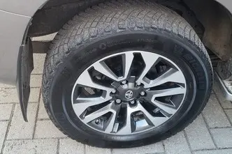 Toyota Land Cruiser, 2.8, 150 kW, дизель, автомат, полный привод