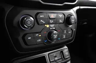 Jeep Renegade, 1.3, 110 kW, bensiin, automaat, esivedu