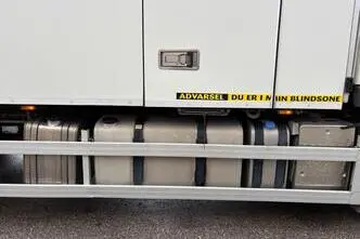 Volvo FM 450, 338 kW, diesel, automatic