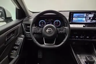 Nissan Qashqai, 1.3, 116 kW, гибрид, автомат, передний привод
