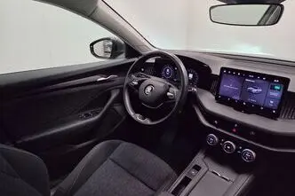 Škoda Superb, 1.5, 110 kW, hybrid, automatic, front-wheel drive