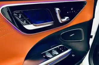 Mercedes-Benz C 200, 2.0, 120 kW, hybrid, automatic, rear-wheel drive