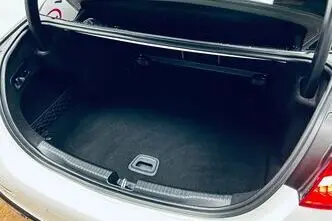 Mercedes-Benz C 200, 2.0, 120 kW, hybrid, automatic, rear-wheel drive