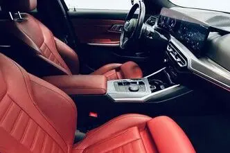 BMW 330, 2.0, 135 kW, подключаемый гибрид, автомат, полный привод