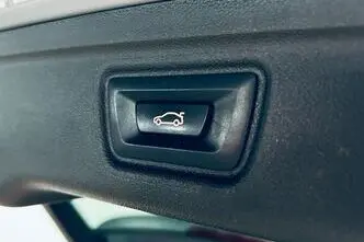 BMW 330, 2.0, 135 kW, подключаемый гибрид, автомат, полный привод