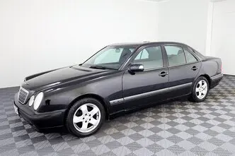 Mercedes-Benz E 240, 2.4, 125 kW, petrol, automatic, rear-wheel drive