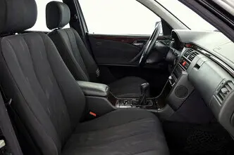 Mercedes-Benz E 240, 2.4, 125 kW, petrol, automatic, rear-wheel drive