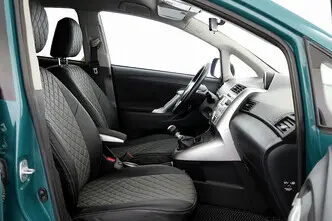 Toyota Verso, 2.0, 93 kW, diesel, manual, front-wheel drive