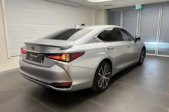 Lexus ES 300, 2.5, 131 kW, hübriid, automaat, esivedu