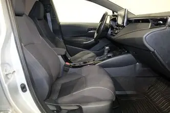 Toyota Corolla, 1.8, 72 kW, hybrid, automatic, front-wheel drive