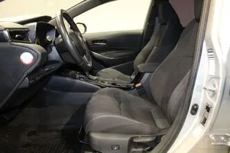 Toyota Corolla, 1.8, 72 kW, hybrid, automatic, front-wheel drive