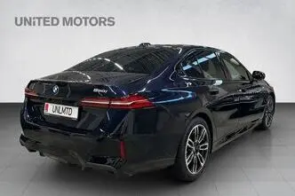 BMW 520, 140 kW, petrol, automatic, rear-wheel drive