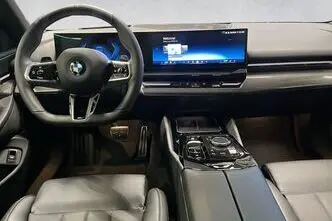 BMW 520, 140 kW, petrol, automatic, rear-wheel drive