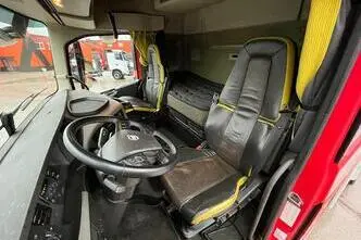 Volvo FH 16 600 8x4/4, 16.1, 441 kW, diisel