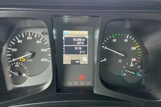 Mercedes-Benz Actros, 12.8, 330 kW, diesel, rear-wheel drive